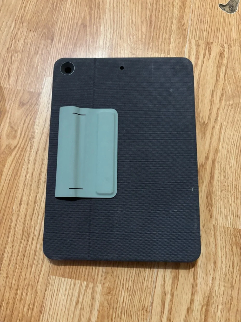 Slim Folio Keyboard Case for Tablet - Black